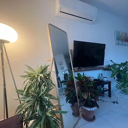 Seaview, 1 Bedroom With A Pool Limassol