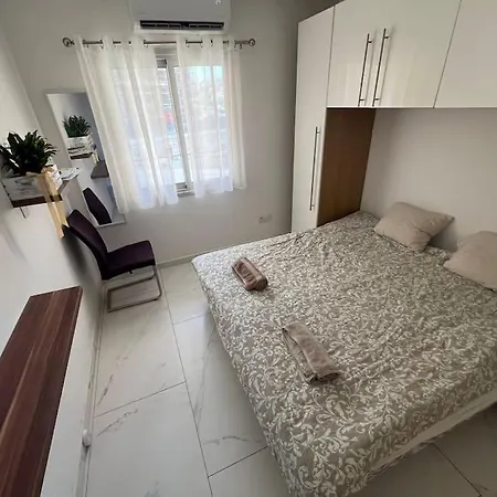 Seaview, 1 Bedroom With A Pool Limassol