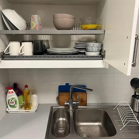 Seaview, 1 Bedroom With A Pool לימסול