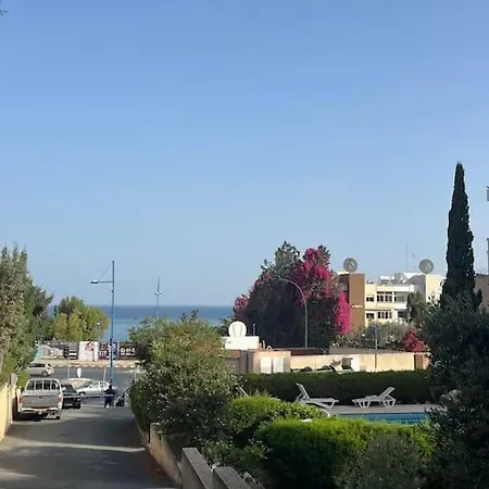 Seaview, 1 Bedroom With A Pool Daire
