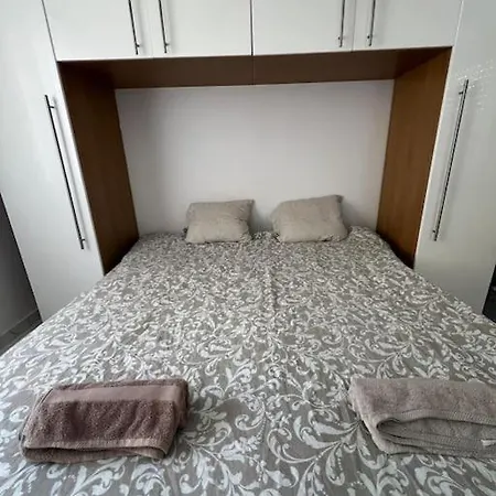 דירה Seaview, 1 Bedroom With A Pool