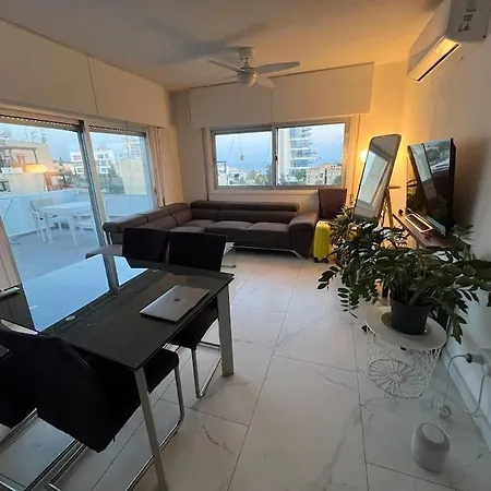 Seaview, 1 Bedroom With A Pool *